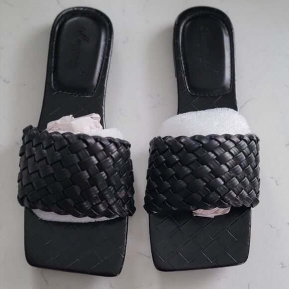 Square Toe Sandals - Picture 8 of 9